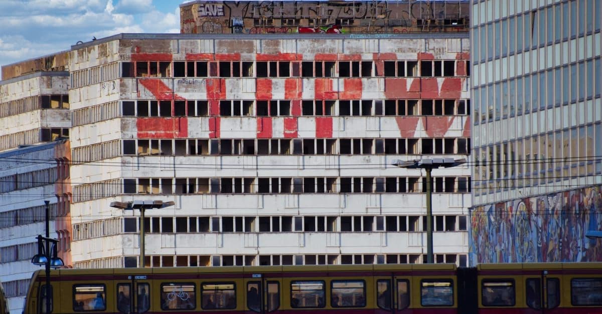 AfD in Stellenbörsen: Rechtliche Grenzen im DACH-Raum
