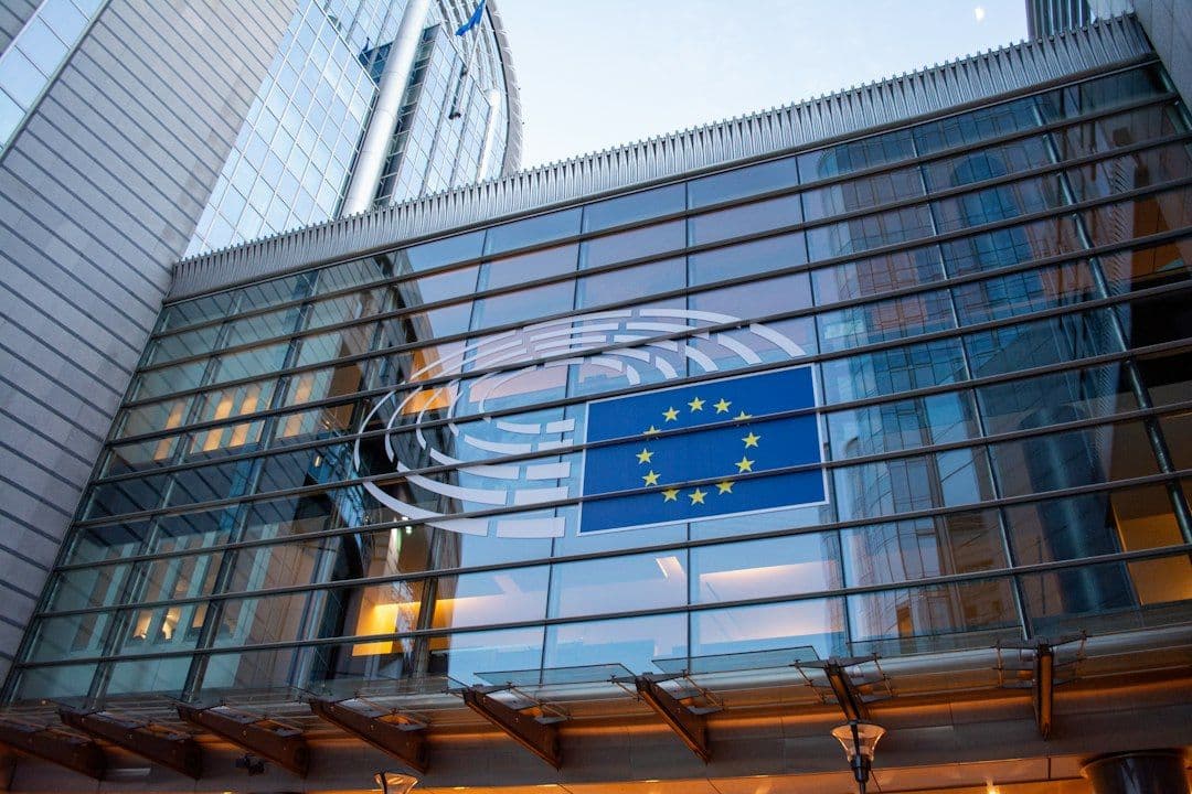 EU-Lohntransparenz 2026: Was DACH-Unternehmen jetzt tun müssen